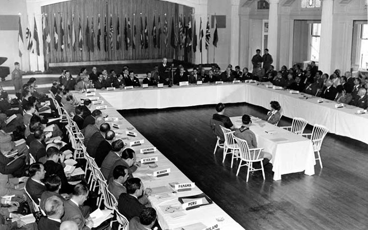 conferinta Bretton Woods si standardul aur