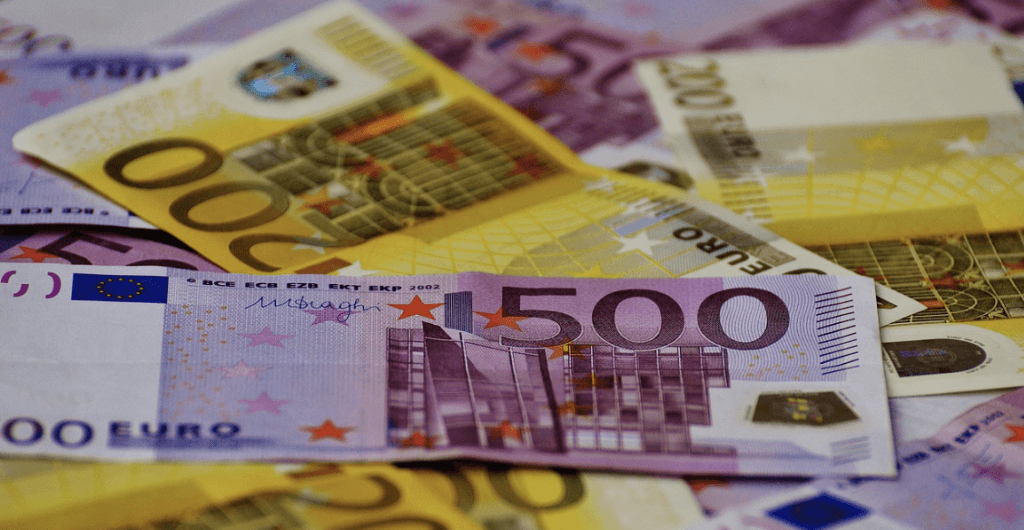 cumm sa investesti 10000 euro